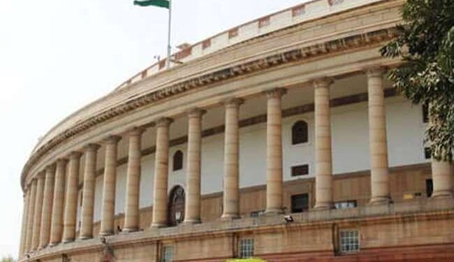 खूटी पर टंगा लोकतंत्र