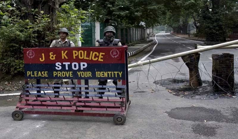 آرٹیکل 370 کی منسوخی: وادی کشمیرمیں انٹرنیٹ وموبائل سروس معطل