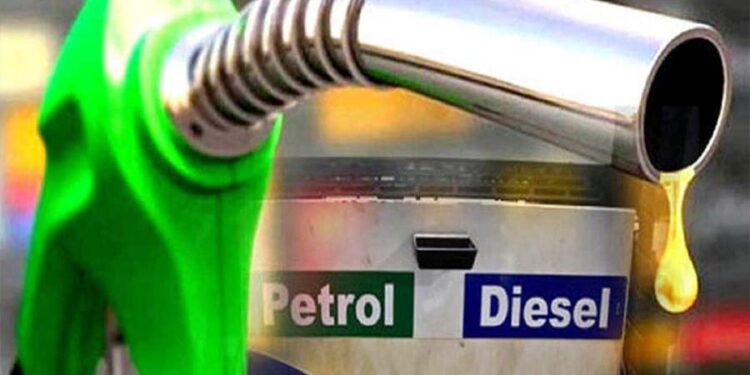 تیل کی قیمتوں میں مسلسل اضافہ ، دہلی میں 101 روپے اور ممبئی میں 107 روپے کے لگ بھگ پٹرول!