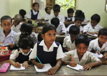 بھارت میں  تعلیمی خلیج وسیع، بچوں کو سکول واپس لانا ضروری: اقوام متحدہ