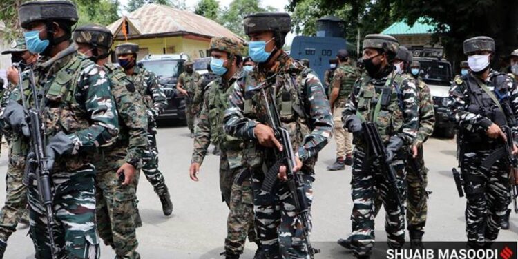 حیدرپورہ انکاونٹر میں مارے گئے الطاف اور مدثر کی قبر سے نکالی گئی لاش