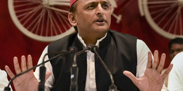 اکھلیش یادو کا کہنا ہے کہ وہ اگلے سال اتر پردیش اسمبلی میں کسی سیٹ سے الیکشن نہیں لڑیں گے