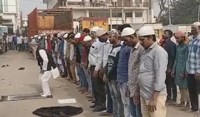 ہندوستان میں ہندو انتہا پسندوں نے نماز جمعہ کے دوران ’جے شری رام‘ کے نعرے لگا دیے