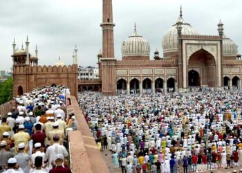 `نیا زمانہ نیا مقام پیدا کر’