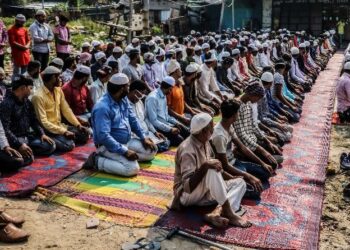 گروگرام: جمعہ کی نماز پر تنازع کیوں؟