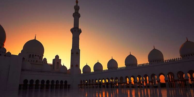 تعلیمات نبویؐ انسان کی کامیابی کی ضمانت