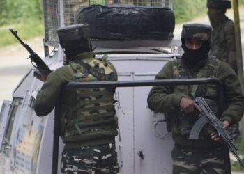 جنوبی ضلع پلوامہ میں شبانہ تصادم کے دوران حزب کمانڈر ہلاک