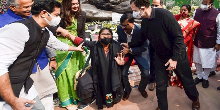 حکومت کی خودمختاری اور جمہوریت