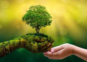 فطرت کے تقاضوں پہ نہ کر راہِ عمل بند