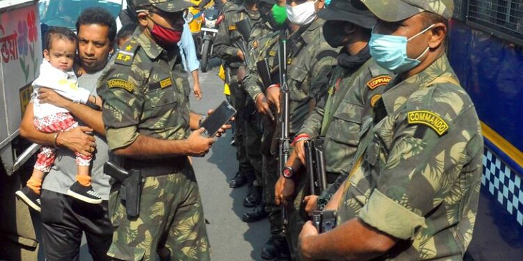 کولکتہ میں سخت حفاظتی انتظامات کے درمیان کے ایم سی پولنگ شروع