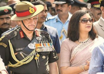 بھیانک ہیلی کاپٹر حادثہ میں جنرل راوت ، اہلیہ اور عملے کے ۱۱؍ افراد فوت