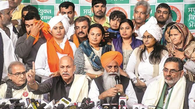 کسانوں نے حکومت کی نئی تجاویز منظور کرلیں، تحریک پر فیصلہ آج