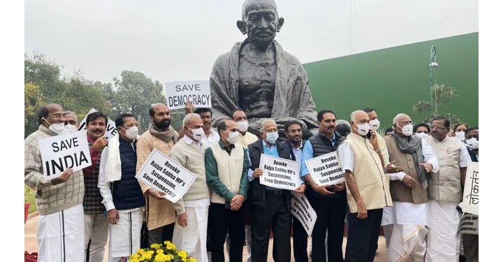 پارلیمنٹ کیمپس میں اپوزیشن کا دھرنا