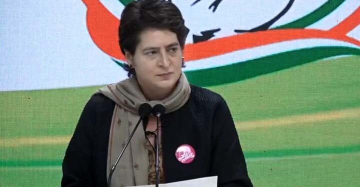 ایودھیا میں مندر کے نام پر ملک کے آستھا کو دھوکہ دیا گیا: پرینکا