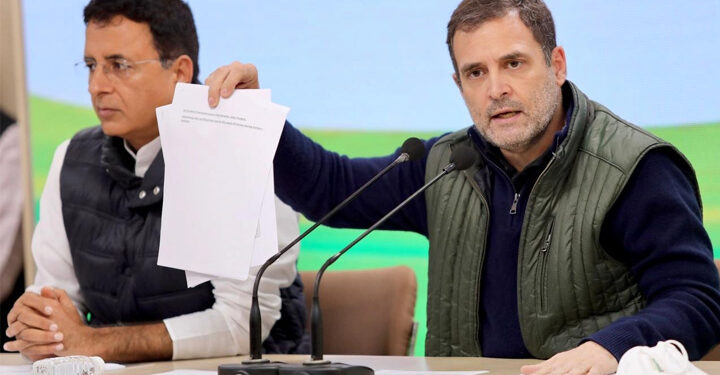 راہل گاندھی نے پیش کی شہید کسانوں کی فہرست