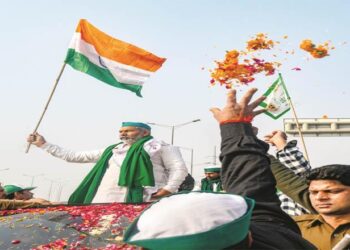 شاندار کامیابی کے بعد کسانوں کا آخری جتھا بھی گھر پہنچ گیا، غازی پور بارڈر خالی ہو گئی