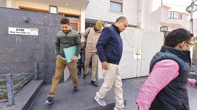 سماج وادی پارٹی کےلیڈروں پر انکم ٹیکس چھاپے