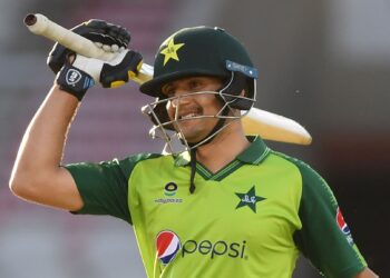 حیدرعلی نے ڈبل سنچری کا کارنامہ انجام دے دیا