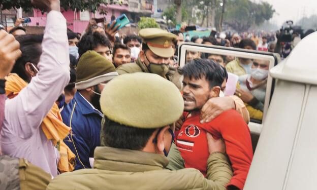 یوپی میں اب ’حج ہاؤس بمقابلہ مانسرووَر بھون‘ کی سیاست