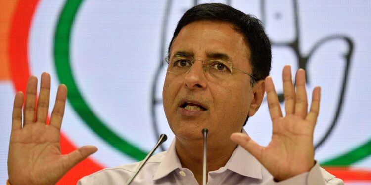 مہنگائی سے نجات کے لئے بی جے پی کی شکست فاش لازم:سرجیوالا