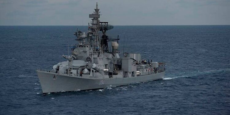 بحریہ کے جنگی جہاز پر دھماکہ،3شہید،متعدد زخمی