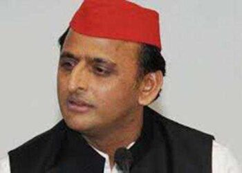 اکھلیش نے کرہلی اسمبلی حلقے سے پرچہ نامزدگی داخل کیا