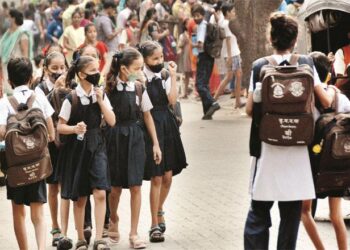 پیر سے اسکول کھلیں گے، دیگر راحتیں دینے پر غور