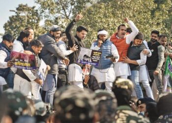 پیگاسس پر سنسنی خیز انکشاف، اپوزیشن حملہ آور