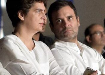 راہل نے راج گھاٹ پر باپو کو خراج عقیدت پیش کیا