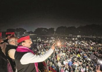 سماجوادی کی حمایت کرنےپر لوگوں کو دھمکایا جارہاہے