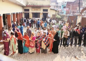 اترپردیش الیکشن کا پانچوا ں مرحلہ مکمل، ۵؍ بجے تک ۵۳ء۹۸؍فیصد پولنگ