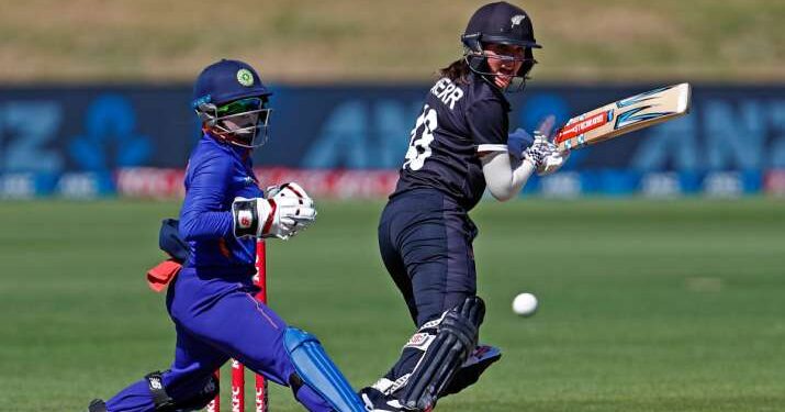 ہندوستان نے آخری ون ڈے میں نیوزی لینڈ کو 6 وکٹوں سے شکست دی