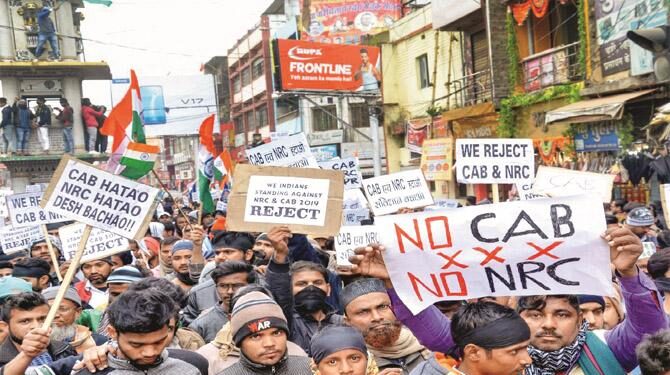 یوگی سرکارکی ہزیمت ، سی اے اے مظاہرین کی فتح