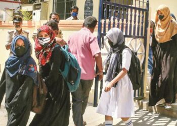 رام کرشن آشرم نےحجاب پرغیر ضروری تنازع پرافسردگی کااظہار کیا