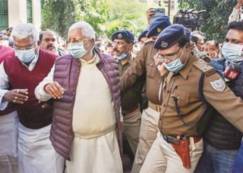 لالو پرساد یادو کو ۵؍ سال قید، ۶۰؍لاکھ جرمانہ