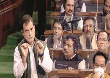 اپوزیشن حملہ آور ، روزگار اوراُمورِ خارجہ تنقید کا نشانہ