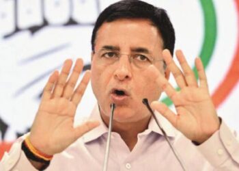 گجرات کی کمپنی نے بینکوں کو۲۲؍ ہزار کروڑ کاچونا لگایا،کانگریس مودی سرکارپرحملہ آور