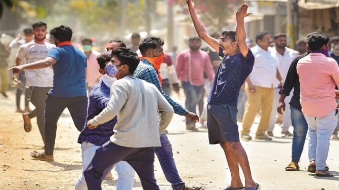 شموگہ میں کشیدگی، بھگوا عناصر سرگرم، اسکول کالج بند