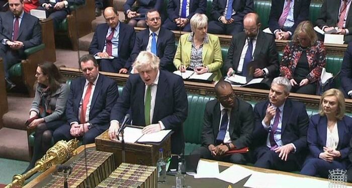 یوکرین بحران : برطانیہ کا 5 روسی بینکوں اور تین ارب پتی شخصیات پر پابندیاں لگا نے کا اعلان