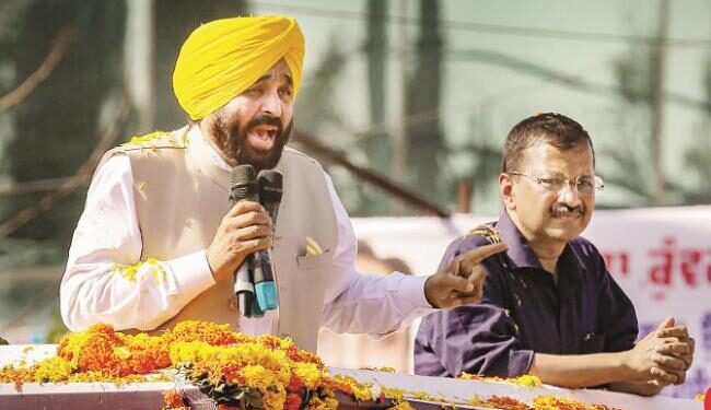 عام آدمی پارٹی کی جیت کاجشن، امرتسر میں بڑا روڈ شو