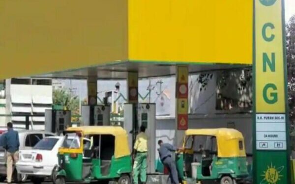 دہلی و گردونواح میں سی این جی کی قیمتوں میں اضافہ