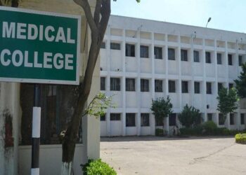 میڈیکل کی تعلیم پر سرکار کو خاص توجہ دینے کی ضرورت