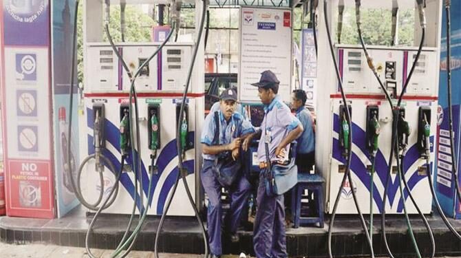 پیٹرول ڈیزل کے دام ۲۰؍ سے ۲۵؍ روپے تک بڑھنے کا اندیشہ