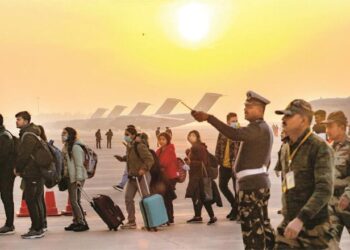 روس یوکرین جنگ پر حکومت کی اپوزیشن کو اعتماد میں لینے کی کوشش