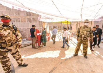 ماحول حساس ، فضا ساکت، سیاسی پارٹیاں چوکس