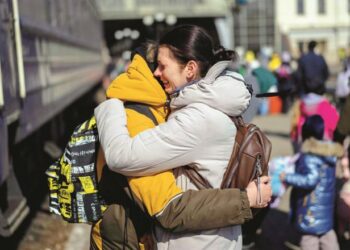 یوکرین میں اسکول پر بمباری، سیکڑوں ہلاکتوں کا اندیشہ