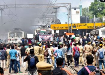 اگنی پاتھ پر احتجاج کے درمیان حکومت کا نیا فیصلہ