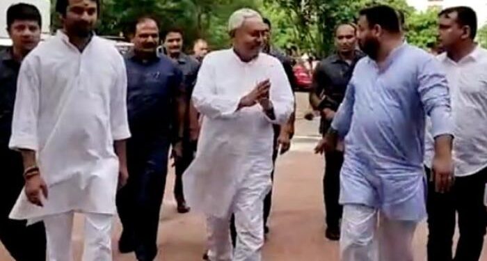 بہار: نتیش کمار وزیر اعلیٰ عہدے سے مستعفی، بی جے پی سے اتحاد توڑا، مہاگٹھ بندھن میں ہوں گے شامل