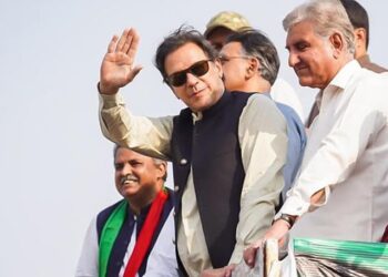 شہباز شریف کو نہ کوئی پیغام پہنچایا اور نہ بوٹ پالش کرنے والوں سے بات کی، عمران خان