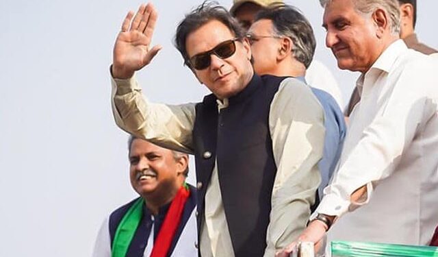 شہباز شریف کو نہ کوئی پیغام پہنچایا اور نہ بوٹ پالش کرنے والوں سے بات کی، عمران خان